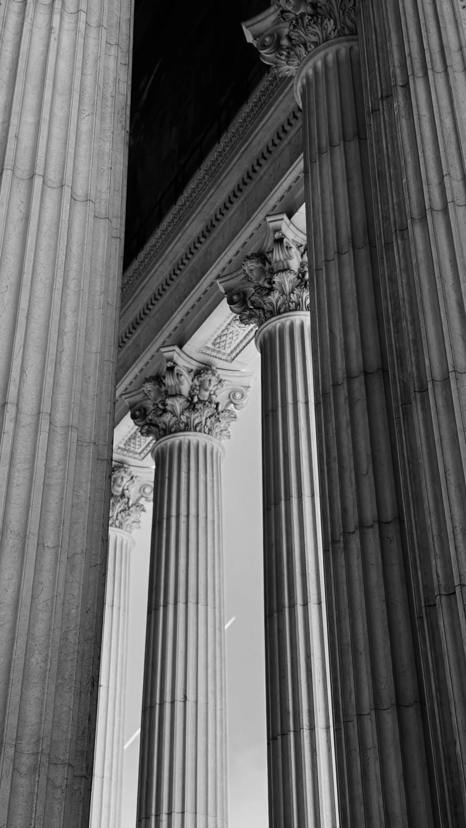 Colonnes d'un palais de justice